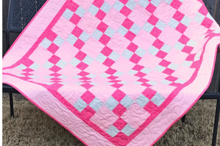 easy 4 patch quilt pattern in pinks