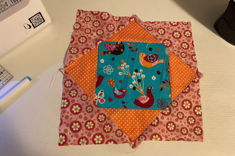 easy quilt block for beginners in 3 fabrics